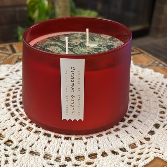 Cinnamon Sangria Scented Candle - Picture 4 of 11